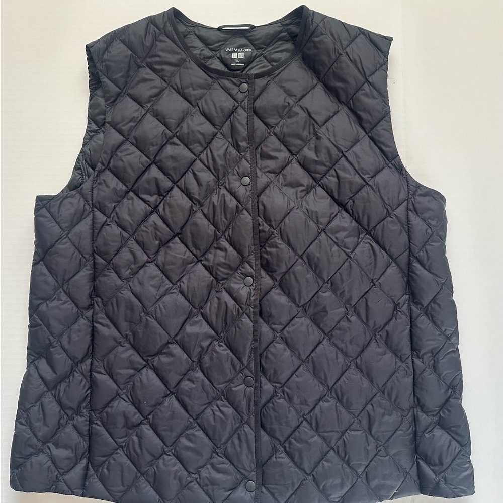 Uniqlo Women's Quilted Vest in Black